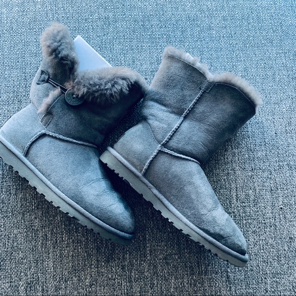 UGG Bailey button ankle boot - Picture 3 of 11